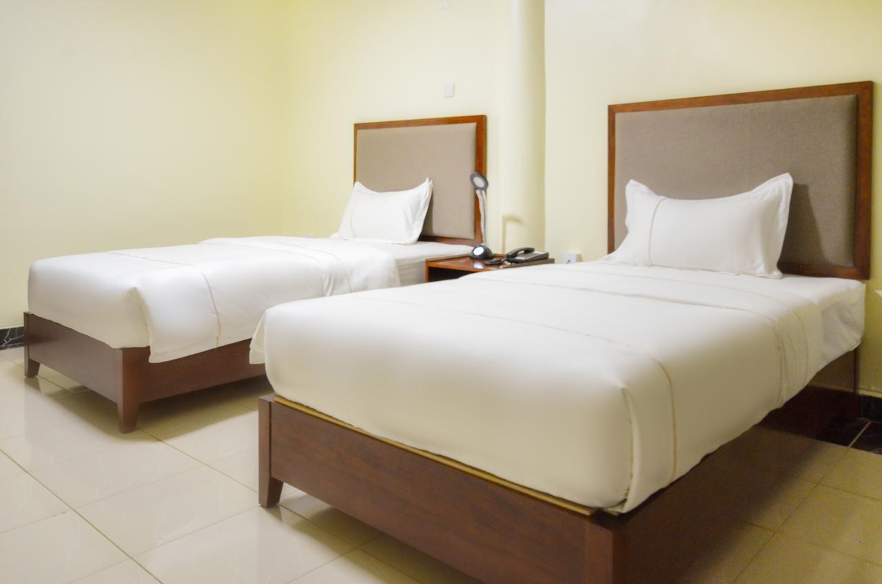 Igar Plaza Hotel Jinja Eksteriør billede